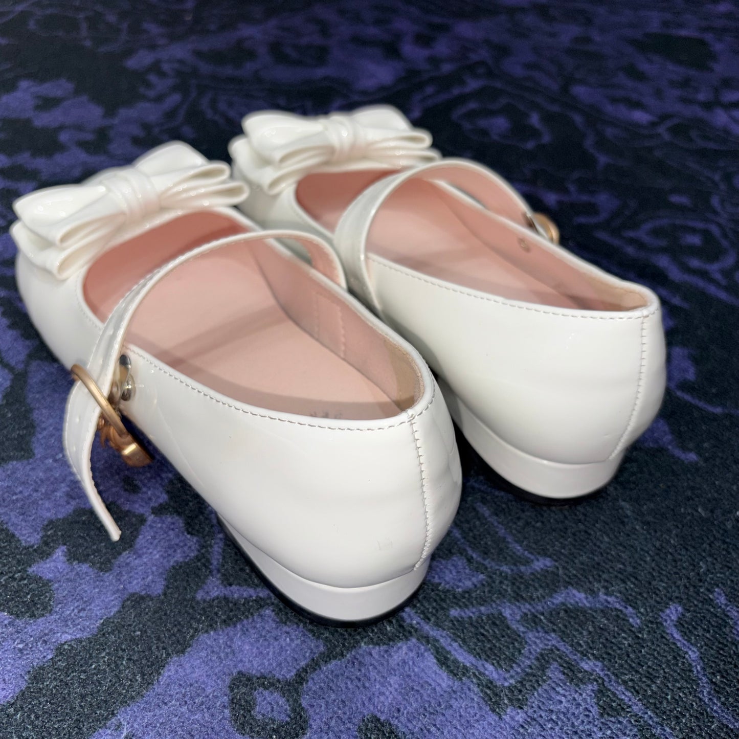 White Bow Flat Shoes