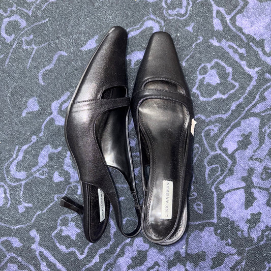 Black Pointed Sandals